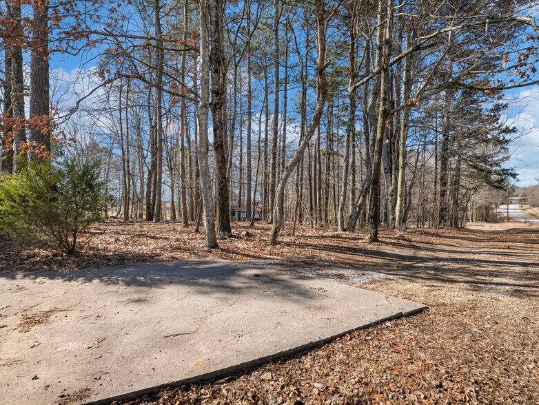5555 McEver Rd, Flowery Branch, GA à vendre - Photo du bâtiment - Image 3 de 41