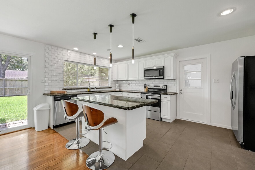 5415 Carew St, Houston, TX à vendre - Photo intérieure - Image 3 de 17