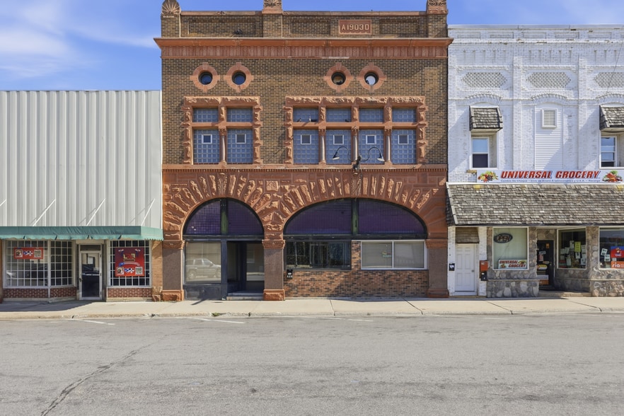 262 Central Ave, Long Prairie, MN for sale - Primary Photo - Image 1 of 8
