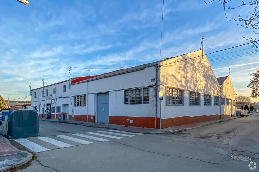 Industrial in Madrid, Madrid for lease - Primary Photo - Image 1 of 2