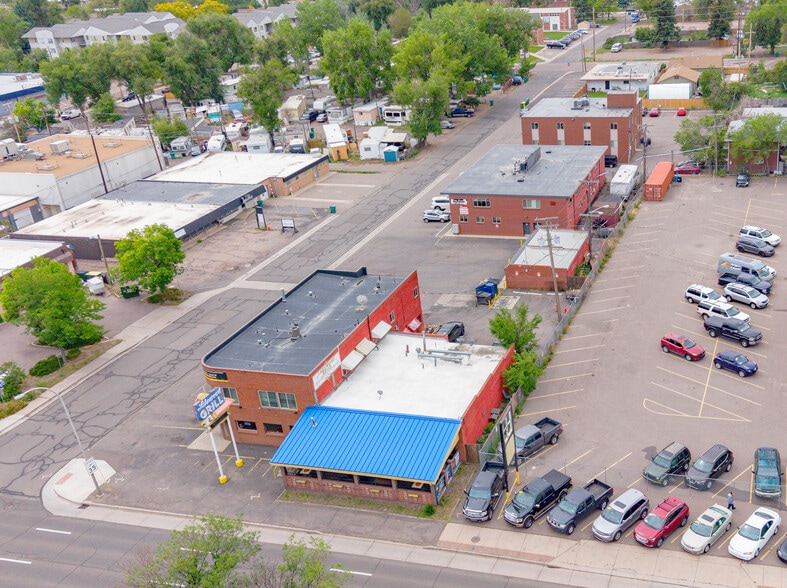Multifamily, Office & Retail Porfolio portfolio of 3 properties for sale on LoopNet.ca - Building Photo - Image 2 of 27