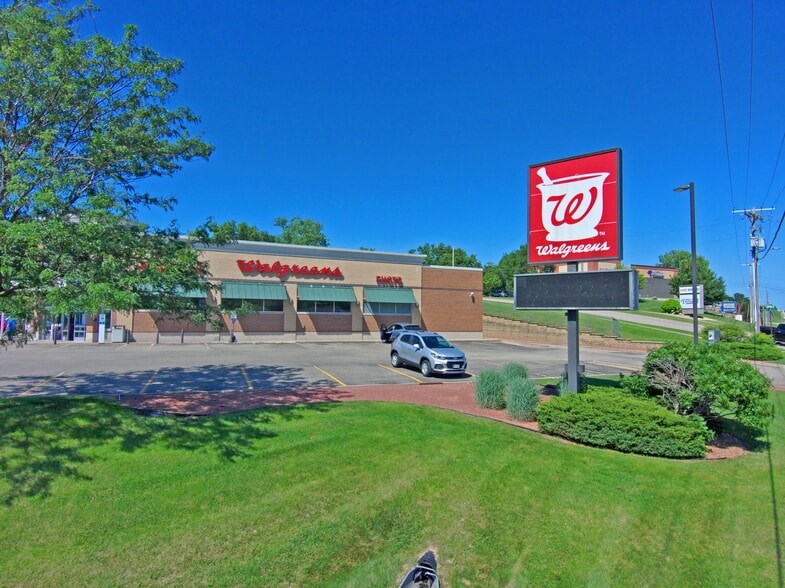 675 S Water St, Platteville, WI à vendre - Photo du bâtiment - Image 3 de 6