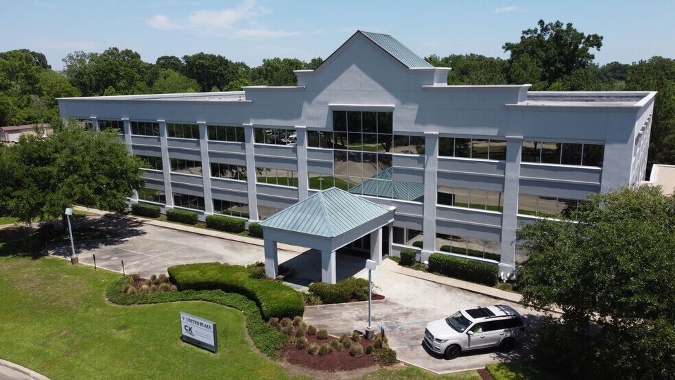 8591 United Plaza Dr, Baton Rouge, LA for lease - Building Photo - Image 2 of 9