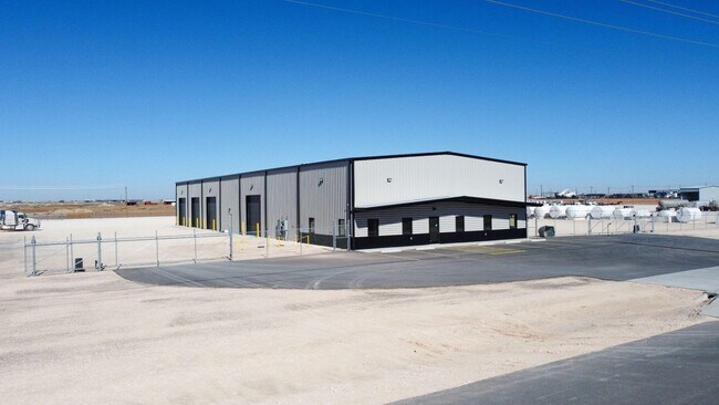 Plus de détails pour 5801 CR-135, Midland, TX - Industriel à louer