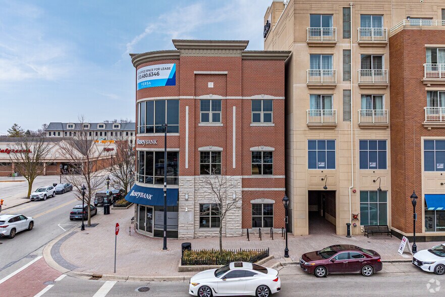 401 S Main St, Naperville, IL à louer - Photo du bâtiment - Image 3 de 5