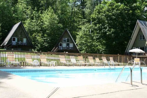2354 N 9 Rt, Lake George, NY à vendre - Photo du bâtiment - Image 2 de 6