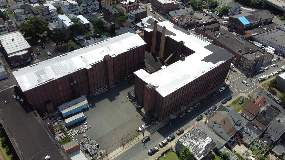 61 State St, Paterson, NJ à vendre - Photo du bâtiment - Image 2 de 6