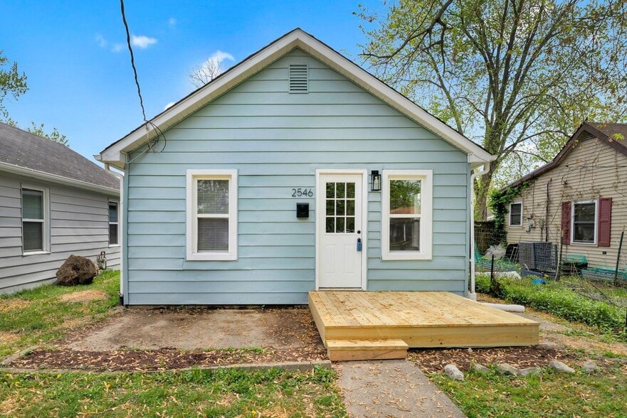 2550 Broadway St, New Albany, IN for sale - Primary Photo - Image 1 of 42