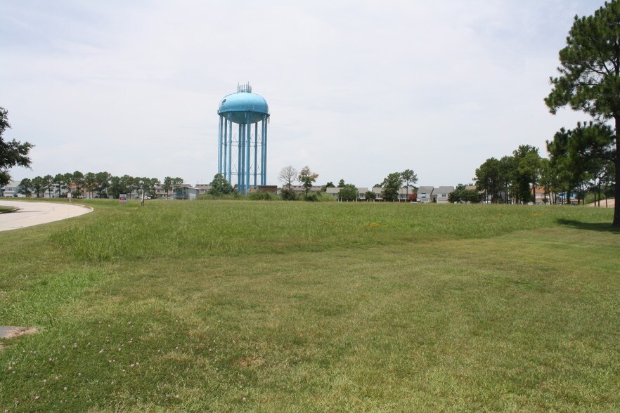 Oak Harbor Blvd, Slidell, LA à vendre - Photo du bâtiment - Image 2 de 7