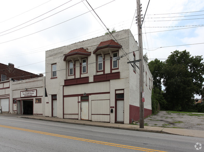 2115-2125 E 31st St, Kansas City, MO for lease - Primary Photo - Image 1 of 17