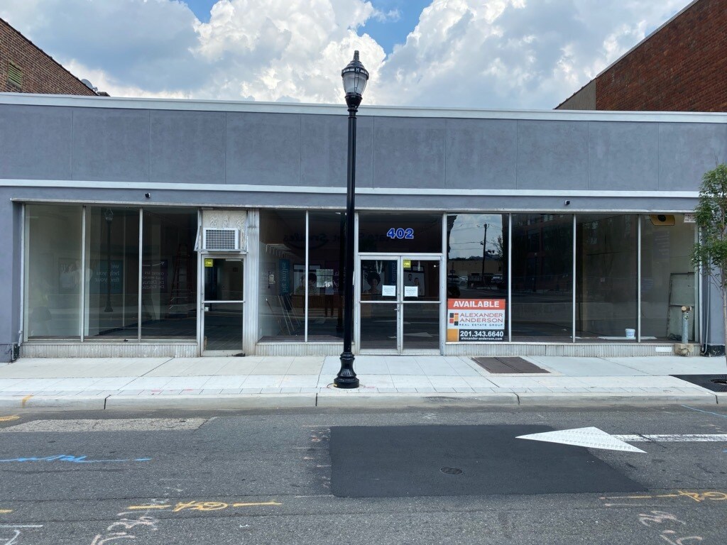 402-406 Main St, Hackensack, NJ à louer Photo du bâtiment- Image 1 de 4