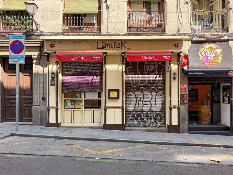 Retail in Madrid, Madrid for lease - Building Photo - Image 2 of 15