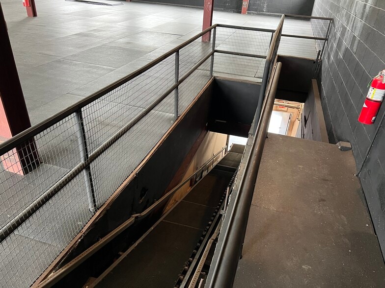 158 Central Ave, Rochelle Park, NJ for lease - Building Photo - Image 3 of 18