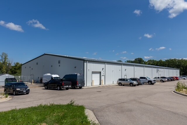 16520 Harmony Rd, Huntley, IL à vendre Photo du bâtiment- Image 1 de 37