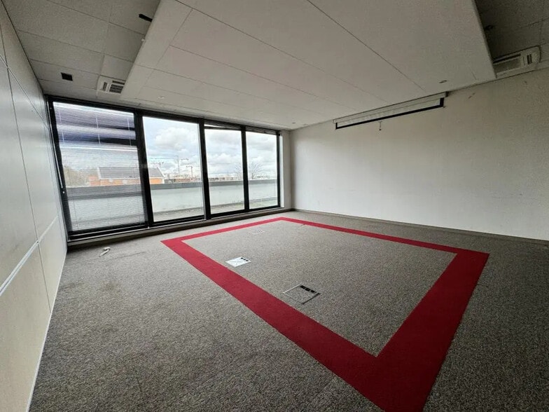 Flex in Rosny-sous-Bois for lease - Interior Photo - Image 2 of 19