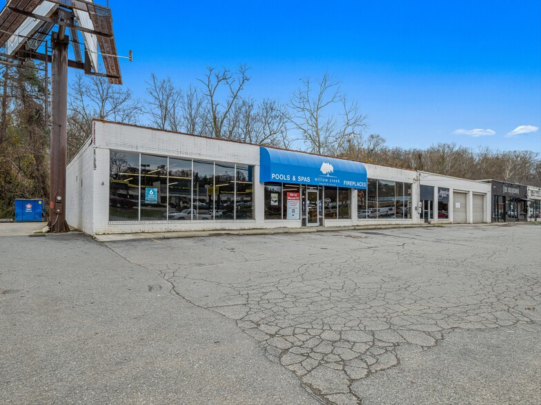 1048 Patton Ave, Asheville, NC for lease - Building Photo - Image 3 of 38