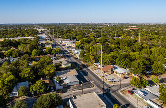 1006 West Ave, San Antonio, TX - aerial  map view