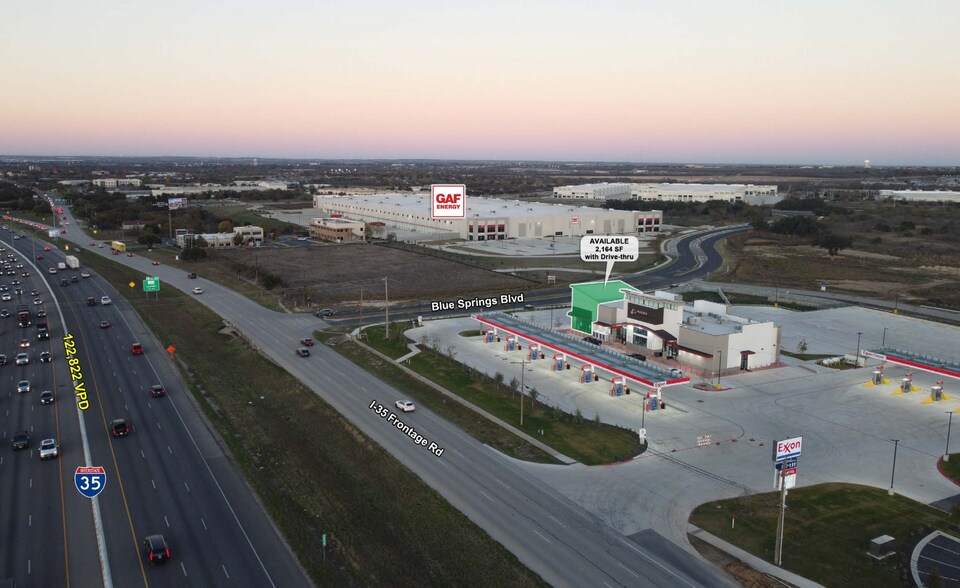 110 Blue Springs blvd, Georgetown, TX à louer - Photo du bâtiment - Image 3 de 10