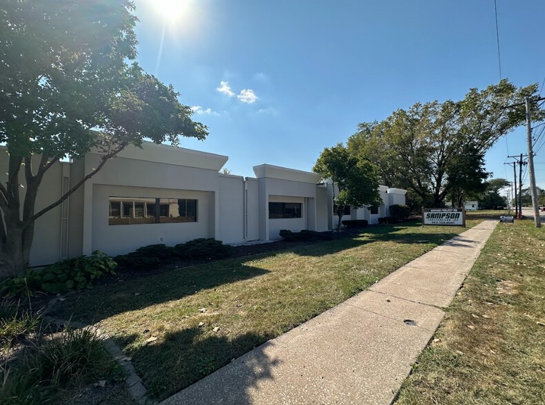 805 W 35th St, Davenport, IA à louer - Photo du bâtiment - Image 2 de 6