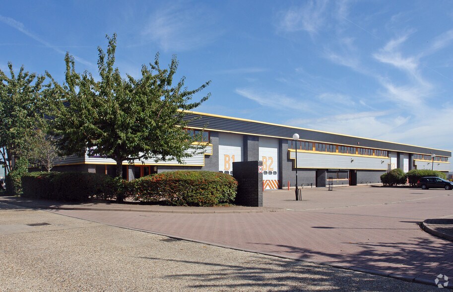 Barlow Way, Rainham à louer - Photo principale - Image 1 de 4