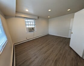 5202 Baltimore National Pike, Catonsville, MD à louer Photo intérieure- Image 1 de 4