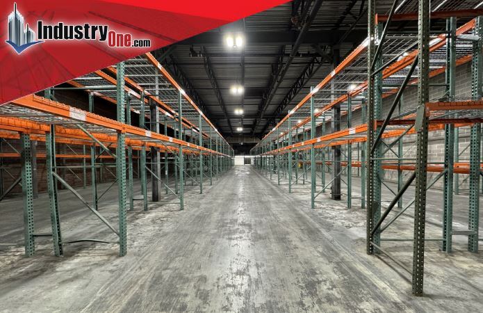 55 Mall Dr, Commack, NY à vendre - Photo intérieure - Image 3 de 12