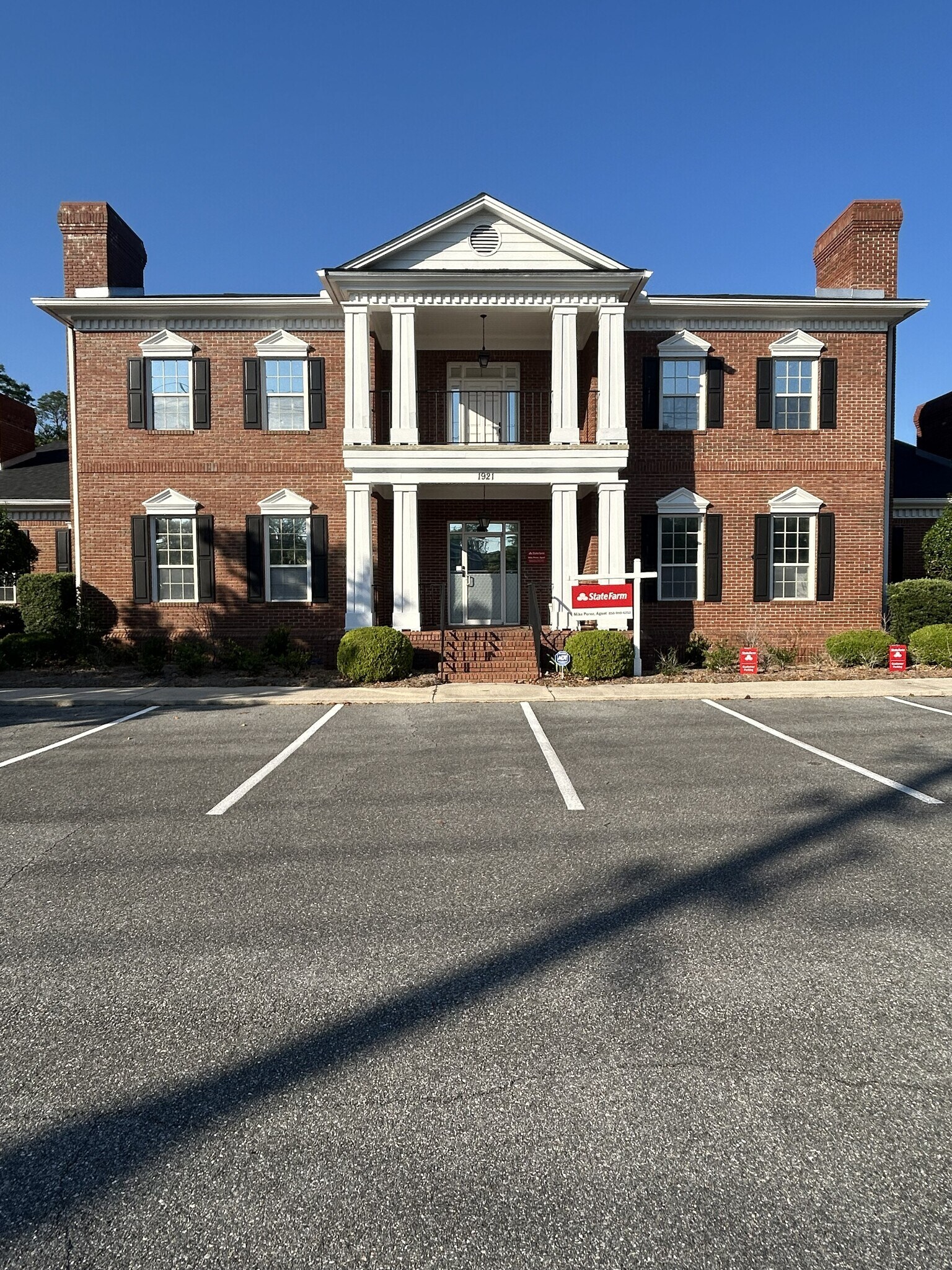 1921 Capital Cir NE, Tallahassee, FL à louer Photo du bâtiment- Image 1 de 7