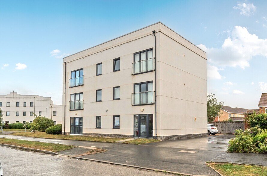 17 Belton Park Rd, Skegness for lease - Primary Photo - Image 2 of 12