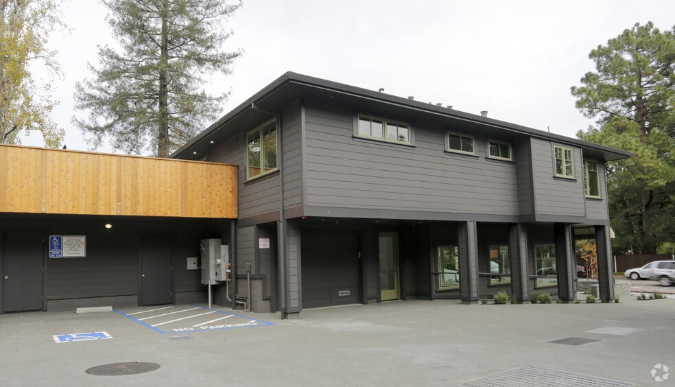 295-297 Magnolia Ave, Larkspur, CA à louer - Photo du bâtiment - Image 2 de 4