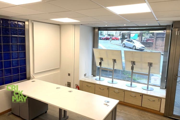 35 South Rd, Brighton à louer Photo intérieure- Image 1 de 2