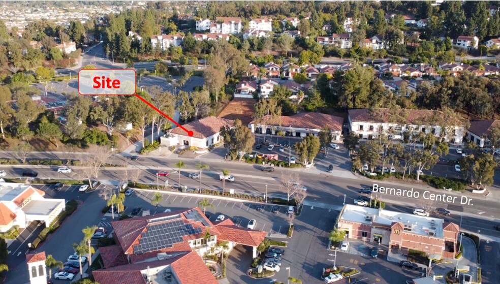 16495 Bernardo Center Dr, San Diego, CA à louer - Photo du bâtiment - Image 3 de 6