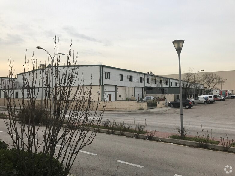 Industriel dans Velilla de San Antonio, Madrid à vendre - Photo du bâtiment - Image 3 de 3
