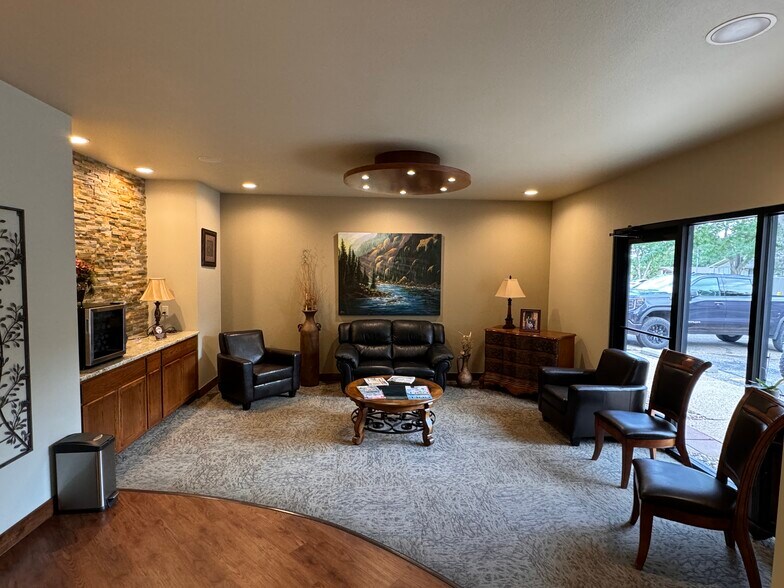 1221 E Elizabeth St, Fort Collins, CO à louer - Photo intérieure - Image 2 de 16