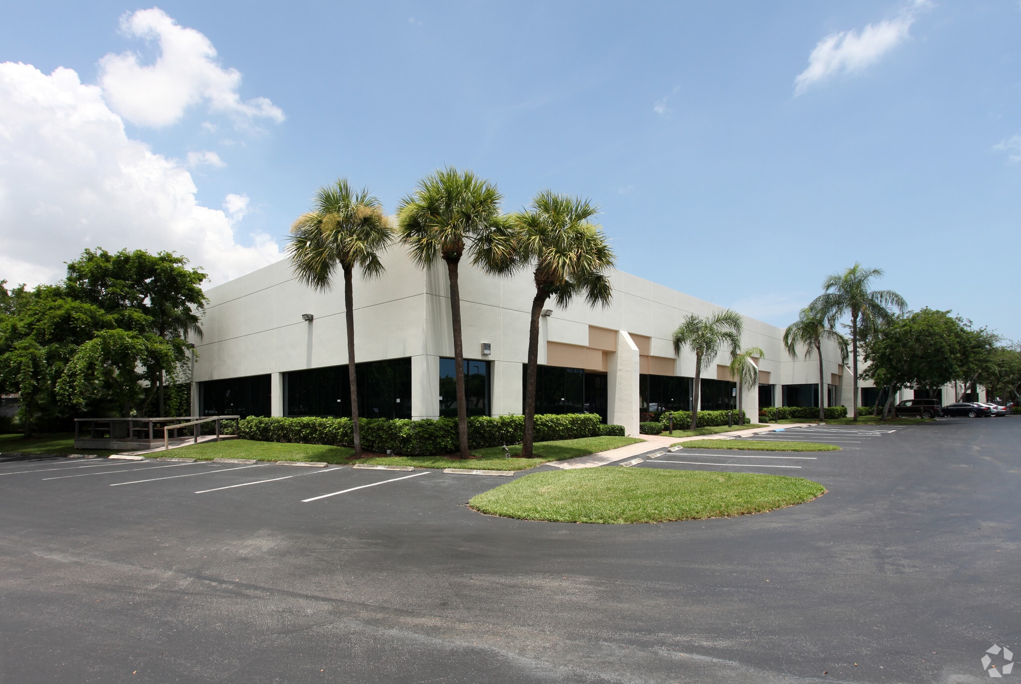 3800-3890 Park Central Blvd N, Pompano Beach, FL à vendre Photo principale- Image 1 de 9