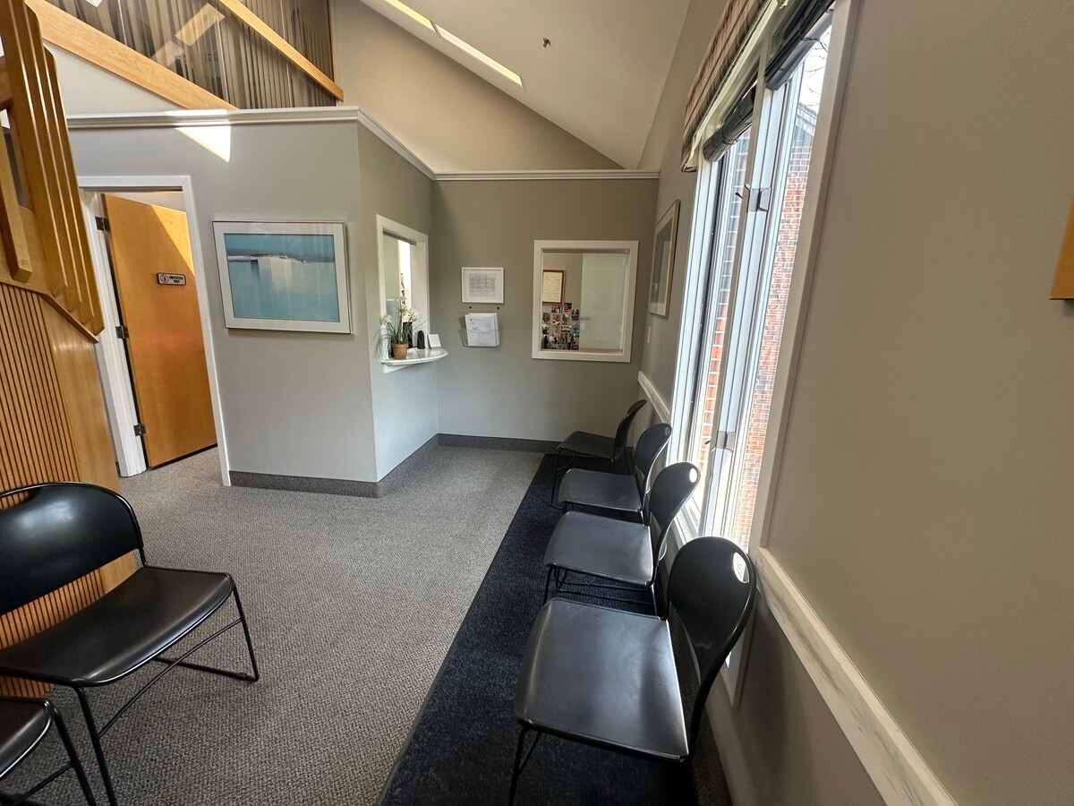 873 Turnpike St, North Andover, MA 01845 - Unit 202 -  - Interior Photo - Image 1 of 9