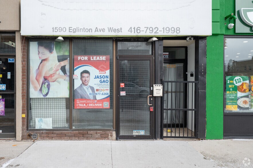1590 Eglinton Ave, Toronto, ON à louer - Photo du bâtiment - Image 3 de 3