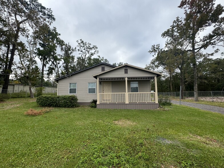 5750 Stuart Ave, Jacksonville, FL for sale - Building Photo - Image 3 of 8