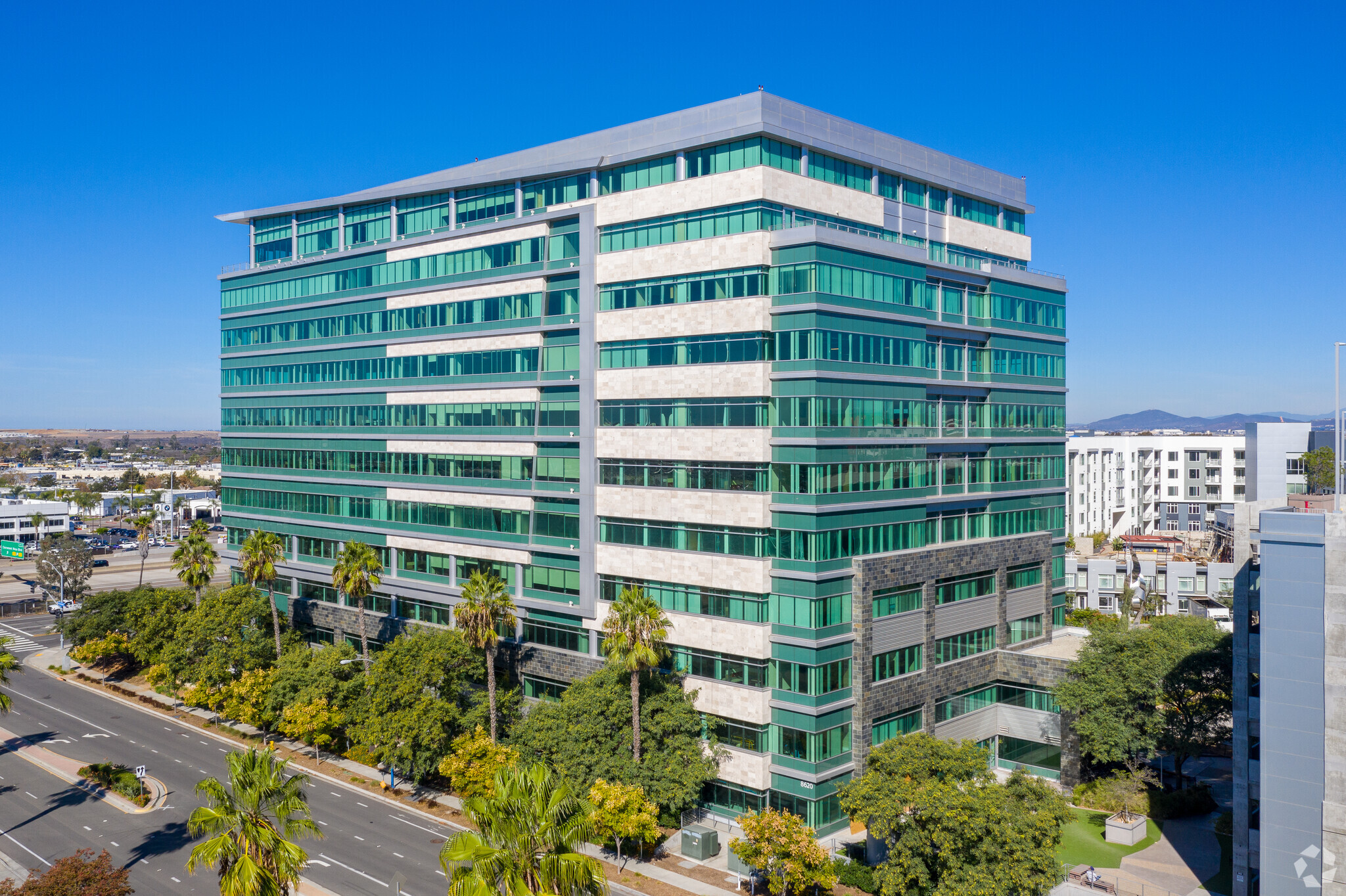 8620 Spectrum Center Blvd, San Diego, CA à louer Photo du bâtiment- Image 1 de 9