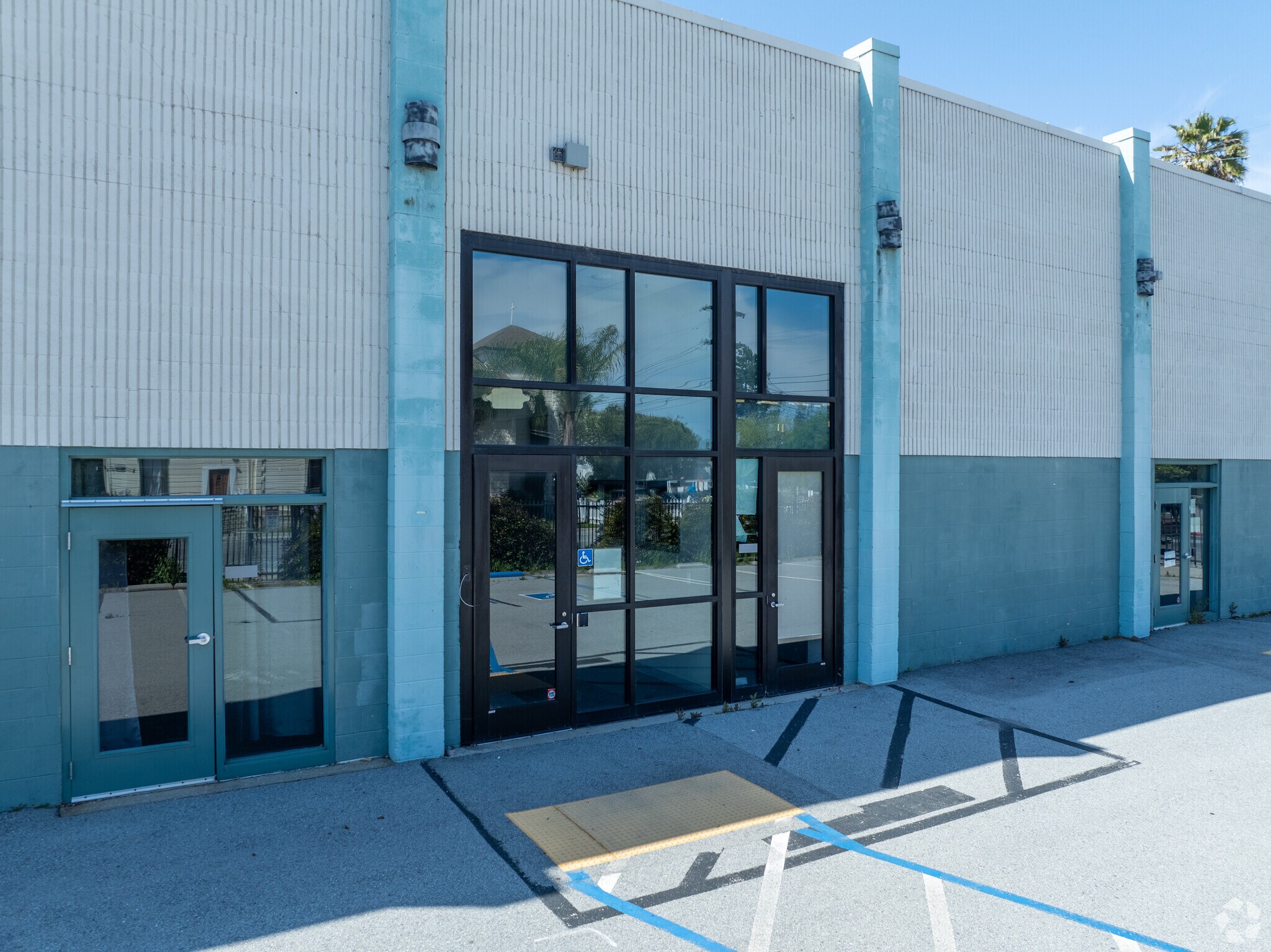 1201 Main St, Redwood City, CA for lease Primary Photo- Image 1 of 15