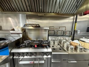6101-6147 Springfield Blvd, Oakland Gardens, NY for lease Interior Photo- Image 2 of 10