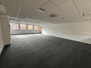 2-10 St. Johns St, Bedford for lease - Building Photo - Image 3 of 5