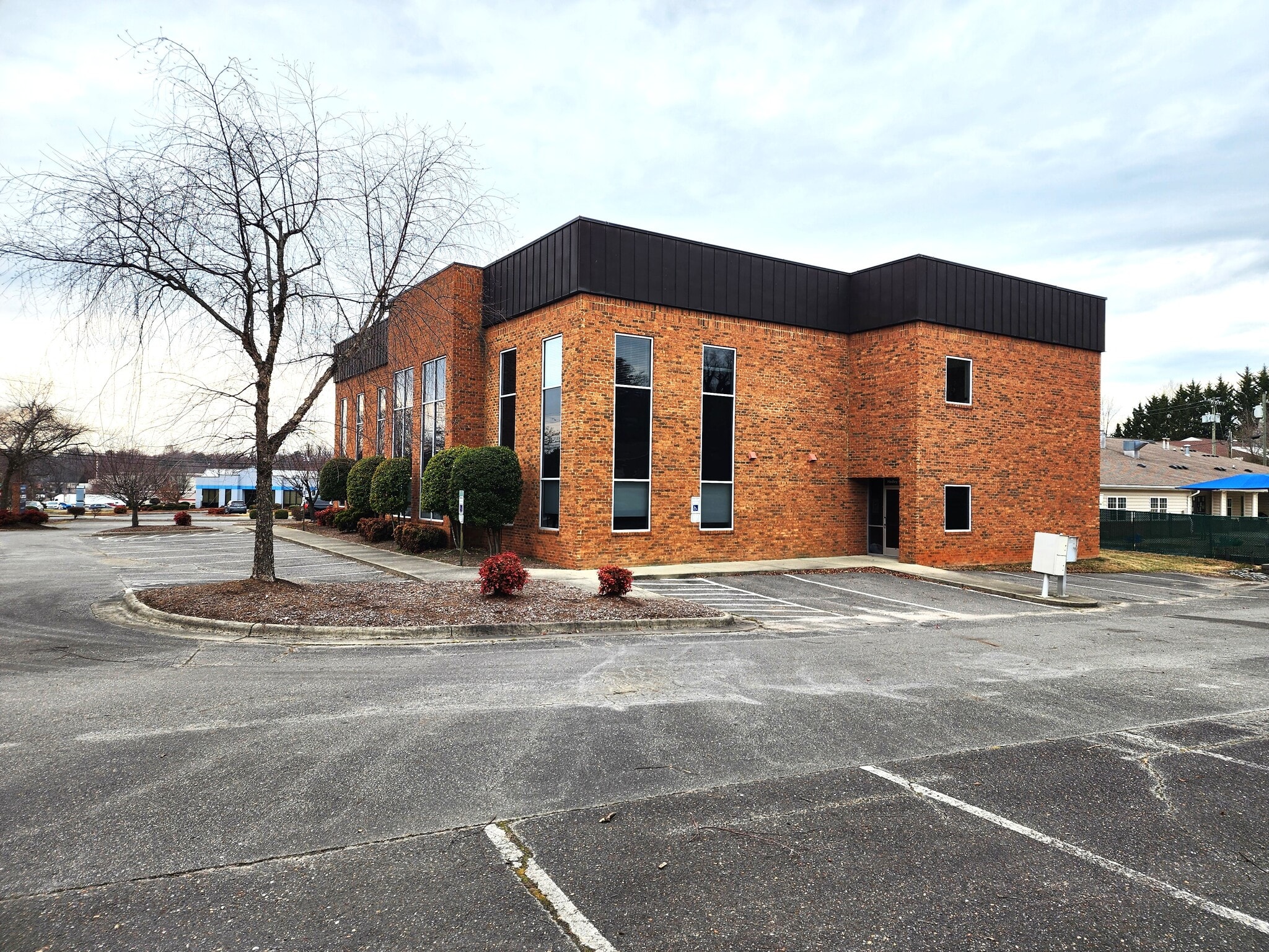 436 Hadley St, Mount Airy, NC for sale Primary Photo- Image 1 of 35