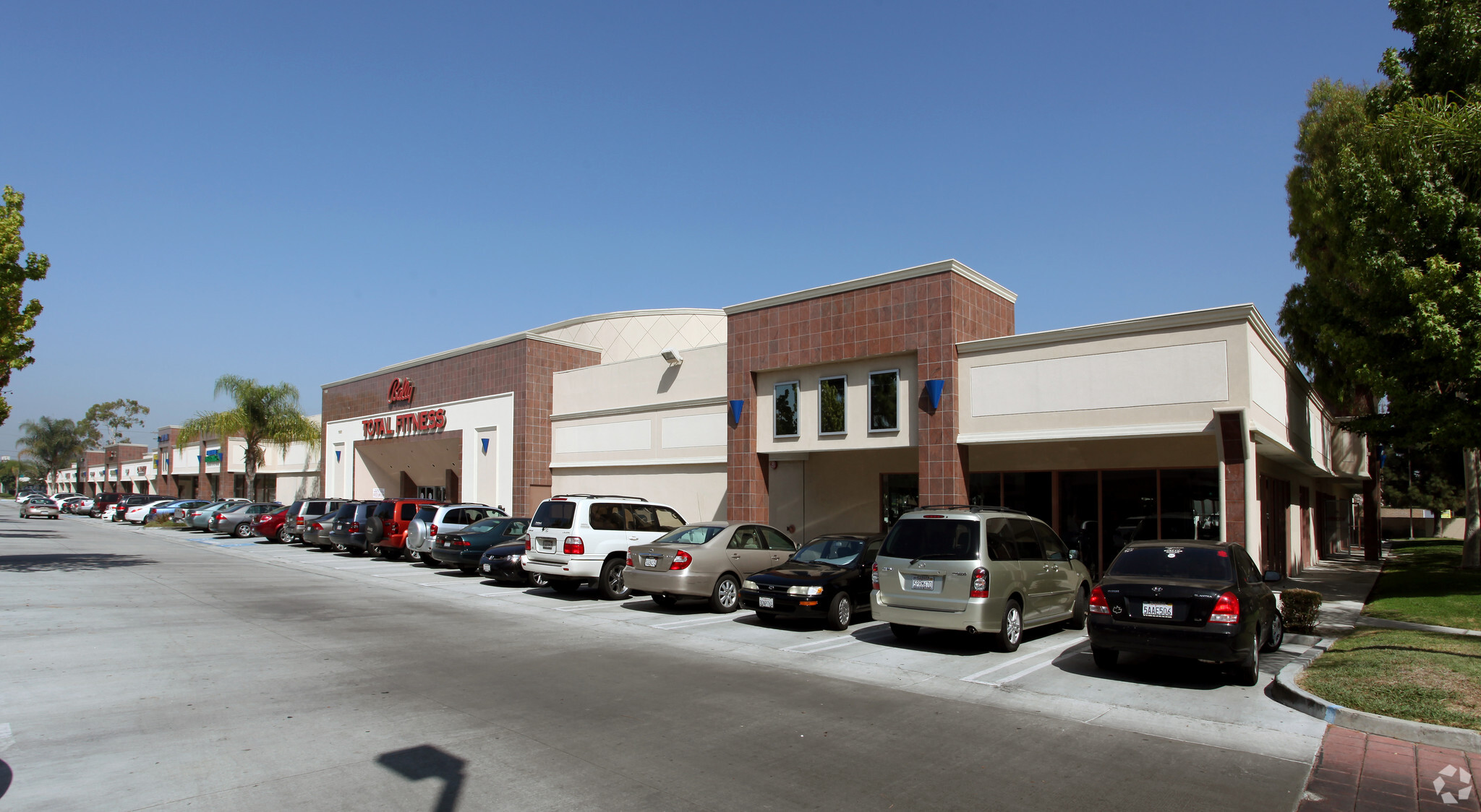 11803-11899 Del Amo Blvd, Los Angeles, CA à louer Photo principale- Image 1 de 5