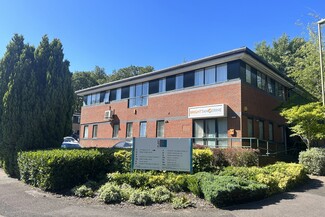 Plus de détails pour Sandy Ln, Fleet - Bureau à louer