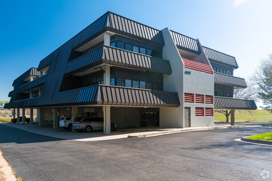 13275 E Fremont Pl, Englewood, CO à louer - Photo du bâtiment - Image 3 de 15