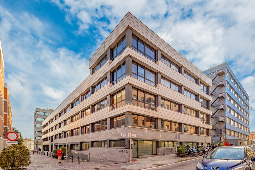 Carrer Borrell, 30, Sant Cugat del Vallès, Barcelona for lease - Primary Photo - Image 1 of 4