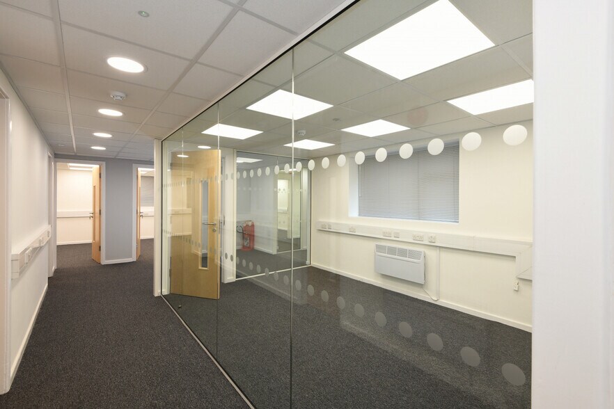 River Front, Enfield à louer - Photo intérieure - Image 3 de 10