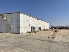 1400 Orange St, Rosamond, CA à louer Photo intérieure- Image 1 de 2