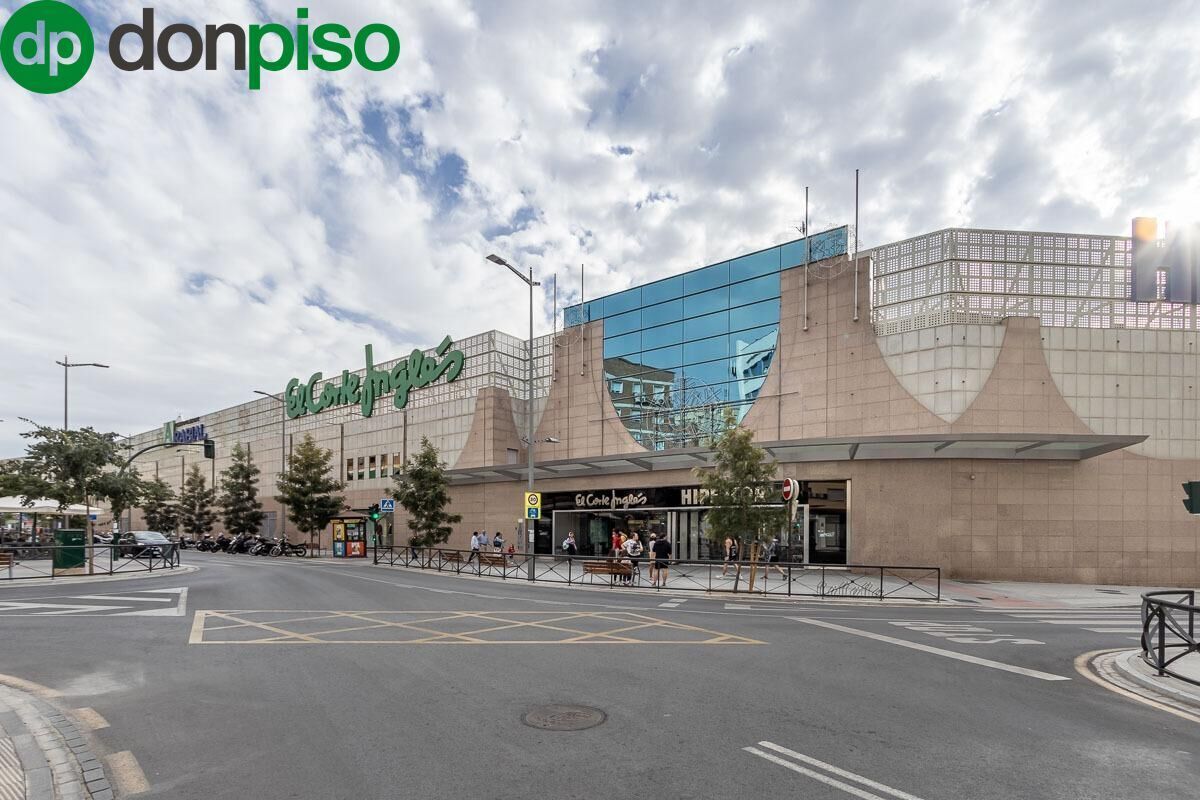 Calle Arabial, 110, Granada, Granada for sale Primary Photo- Image 1 of 19