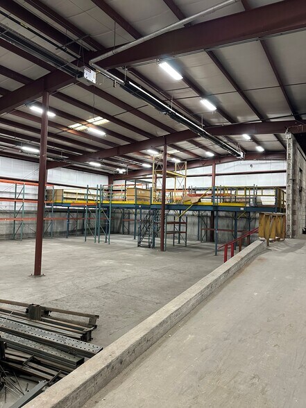 255 S Regent St, Port Chester, NY à louer - Photo intérieure - Image 3 de 3